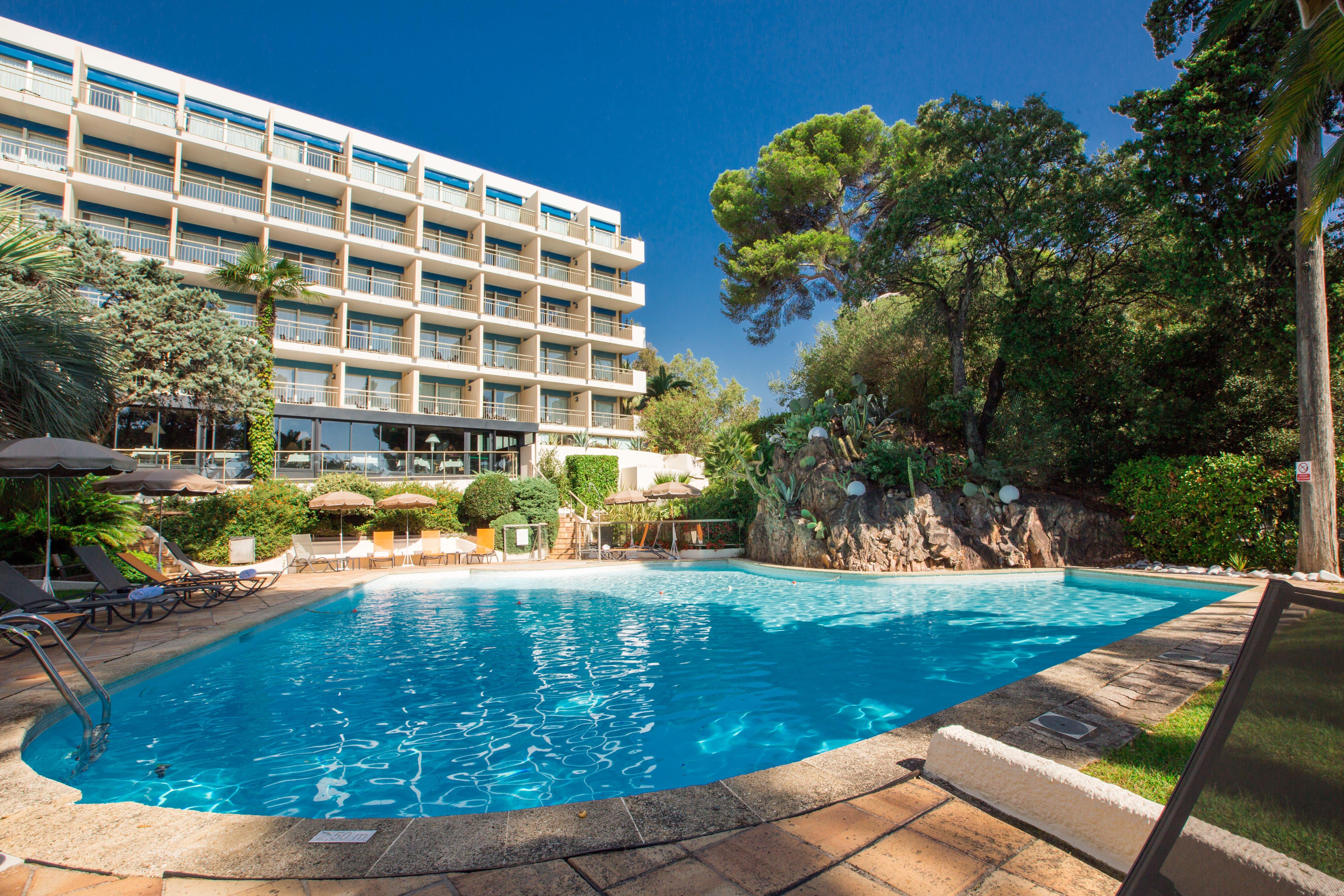 Luxotel Cannes Bagian luar foto